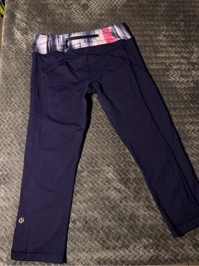Lululemon capri leggings purple